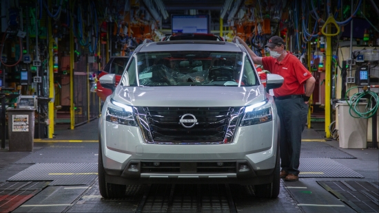 Nissan Pathfinder pievienojas montāžas līnijai ASV